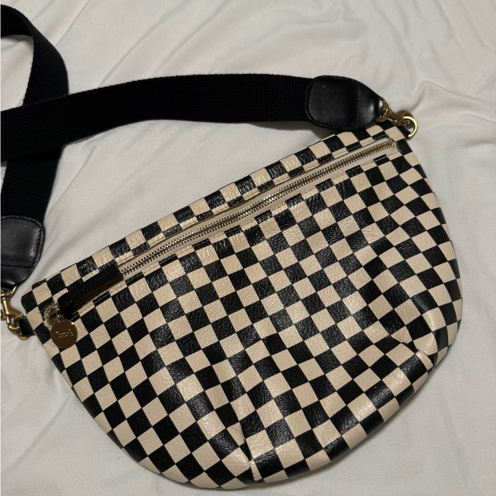 Clare V. Grande Fanny